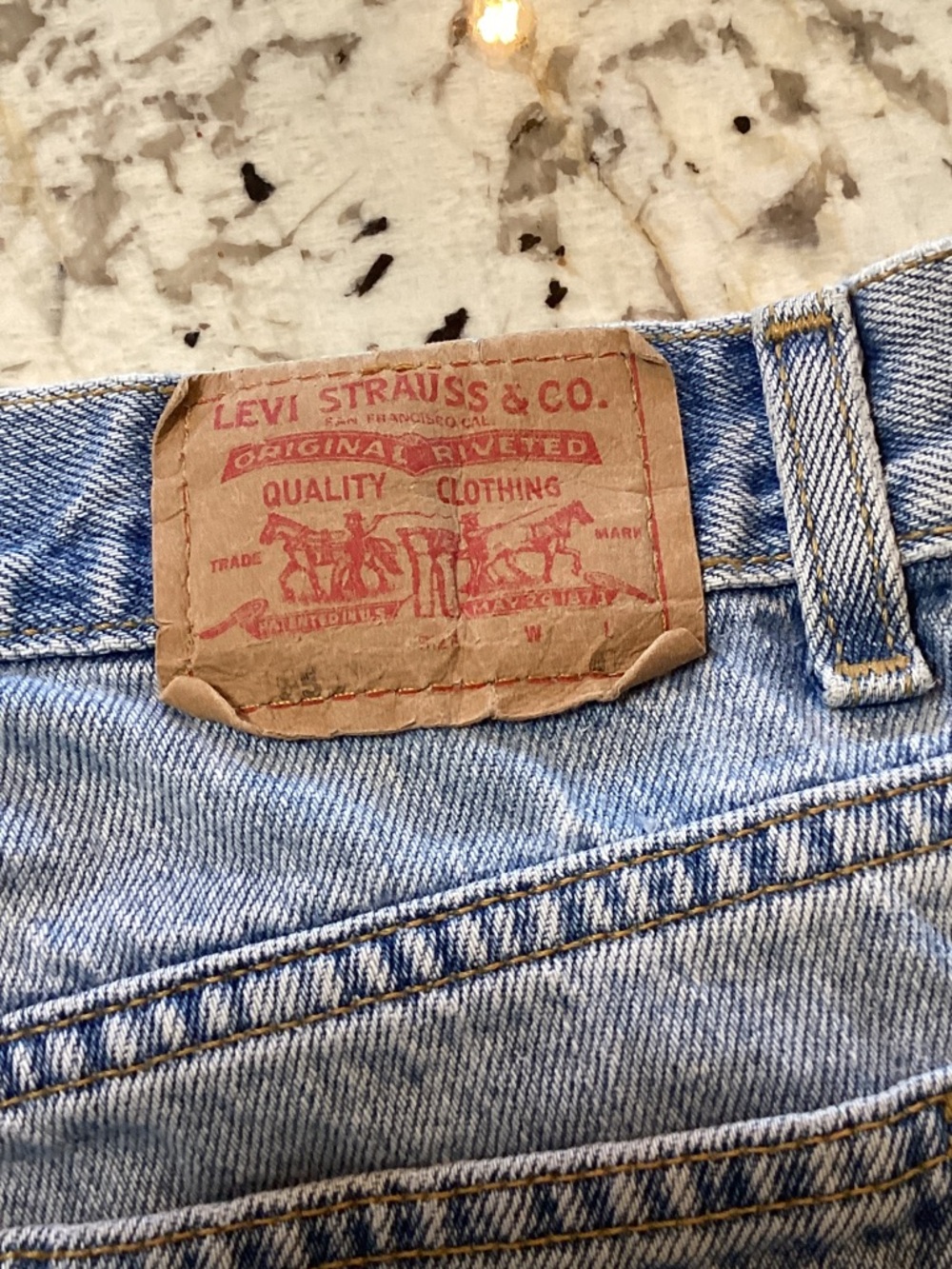 Vintage Levi’s 550 Classic Relaxed Tapered Leg Jeans Light Wash Y2K 2003 8 Med - Picture 9 of 12